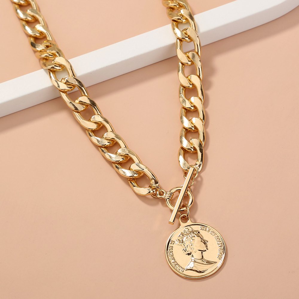 Round Portrait Tag T-buckle Clavicle Chain