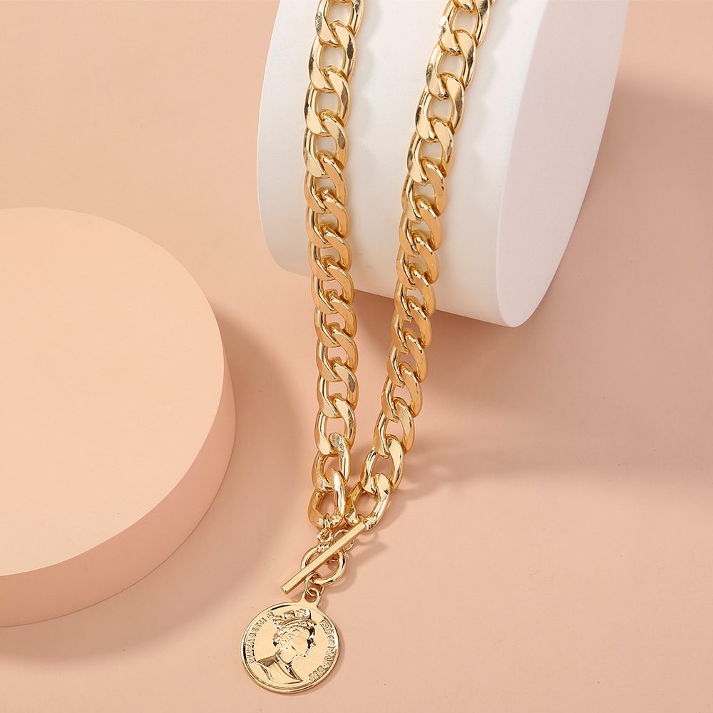 Round Portrait Tag T-buckle Clavicle Chain