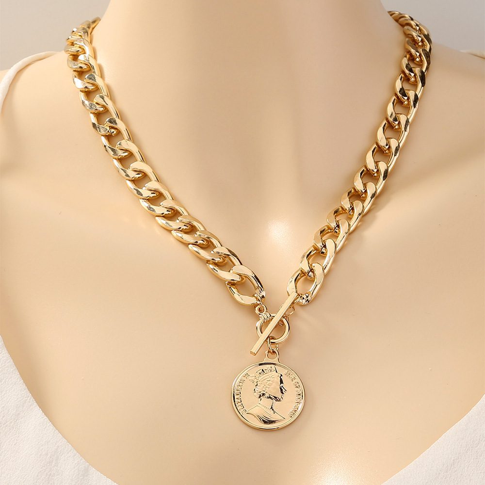 Round Portrait Tag T-buckle Clavicle Chain