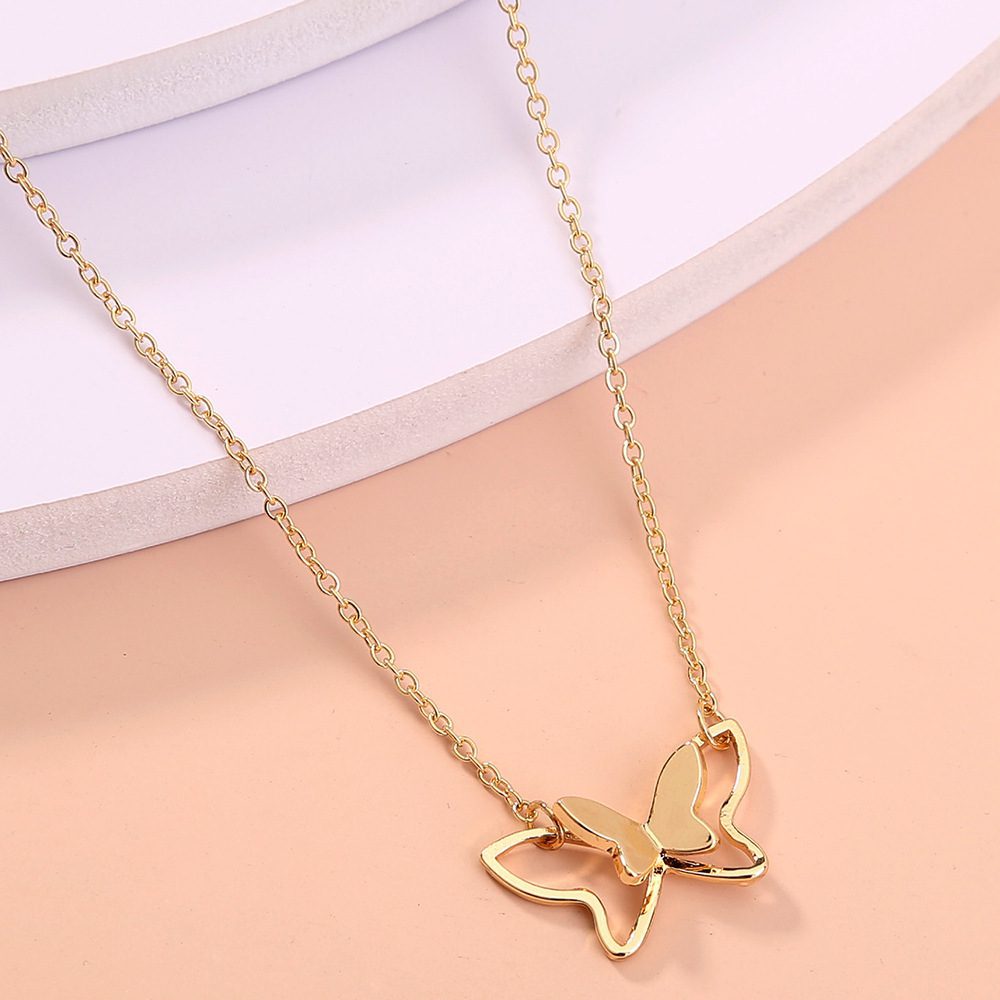 Double Butterfly 3-Dimensional Simple Pendant Necklace Double Butterfly 3-Dimensional Simple Pendant Necklace