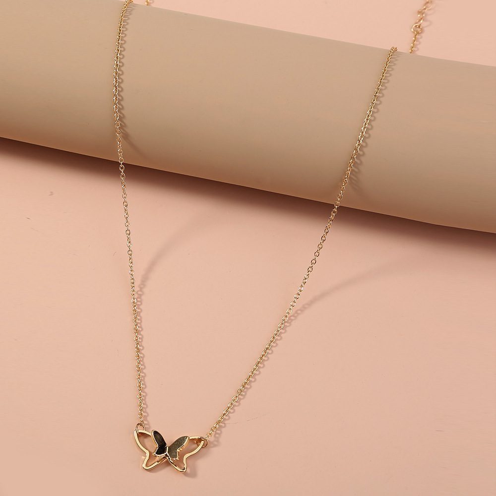 Double Butterfly 3-Dimensional Simple Pendant Necklace Double Butterfly 3-Dimensional Simple Pendant Necklace