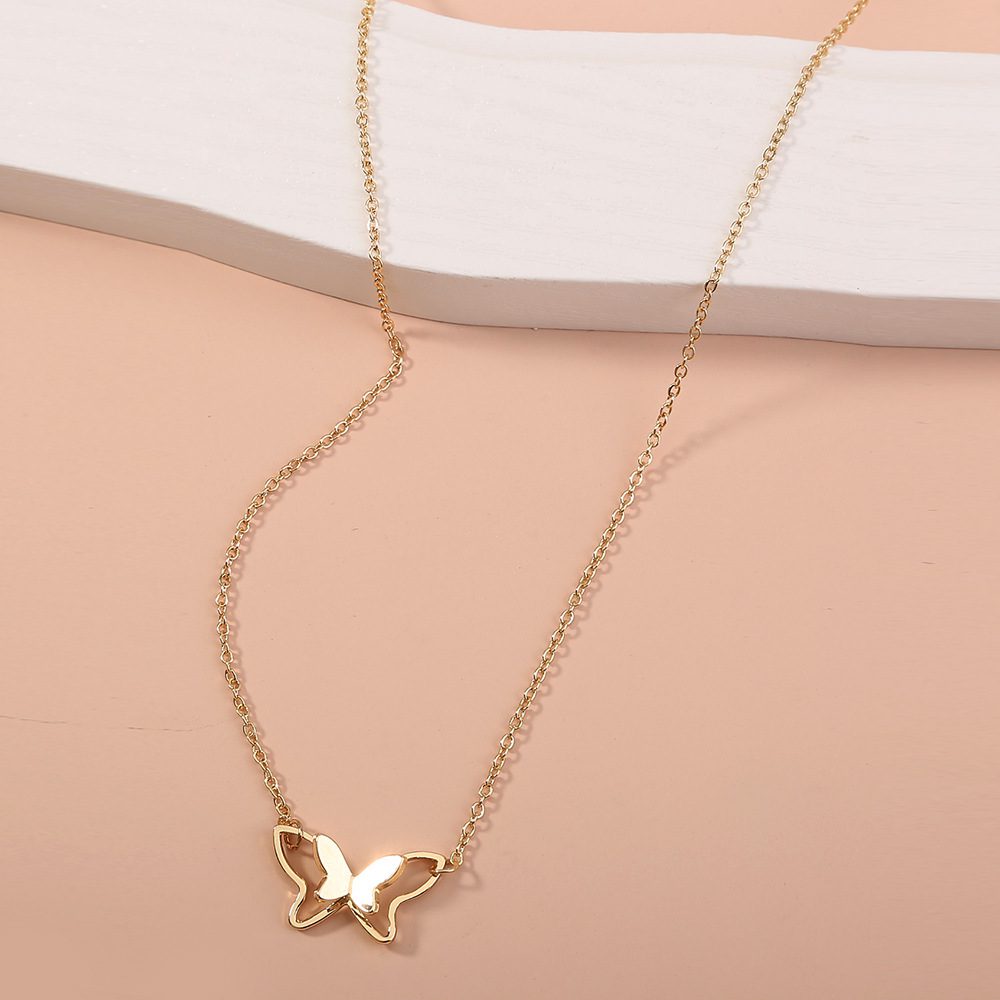 Double Butterfly 3-Dimensional Simple Pendant Necklace Double Butterfly 3-Dimensional Simple Pendant Necklace
