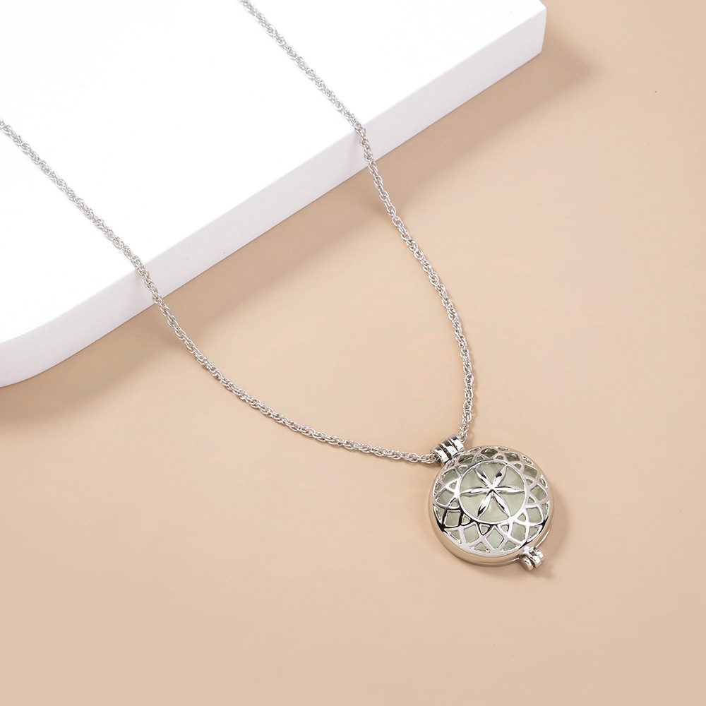 Hollow Pattern Luminous Pendant Necklace